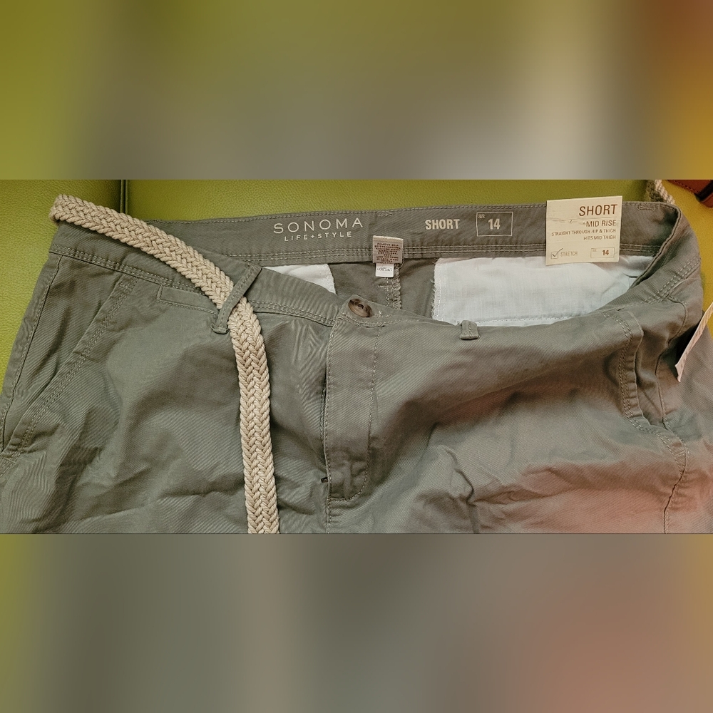 NWT - Sonoma Mid Rise Stretch Shorts 14